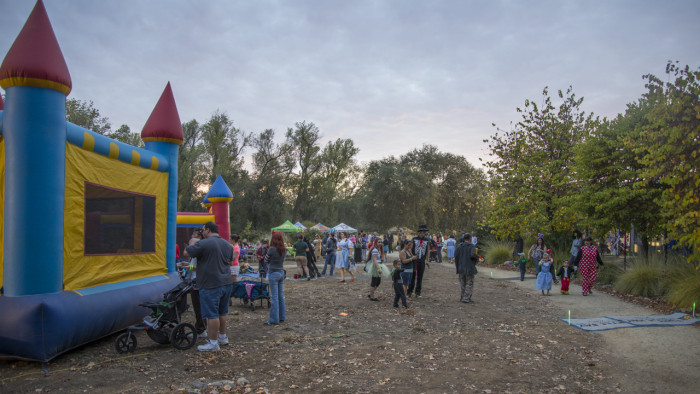 Spooktacular Crowd2